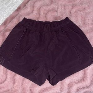 Athleta Hustle 3 inch shorts